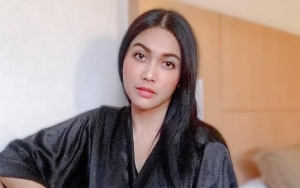 Denada Akui Bosan dan Moody 10 Hari Karantina Sendirian, Akhirnya Lakukan Hal Ini