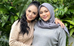 Momen 7 Bulanan Aurel Hermansyah Penuh Haru, Tatapan Mata Krisdayanti Disorot