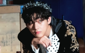 V BTS Bikin Fans Histeris Usai Posting Video Tanpa Pakaian dengan Kumis dan Jenggot di Wajah