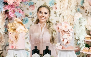 Hapus Imej 'Public Enemy', Nikita Mirzani Cantik Berkerudung Sholawatan Bukti Jebolan Pesantren