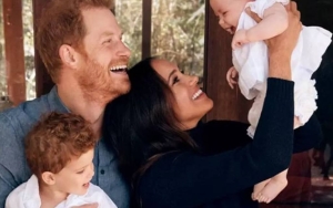 Harry dan Meghan Diduga Punya Niat Tersembunyi Ini Usai Perdana Bagikan Foto Keluarga Bareng Lilibet