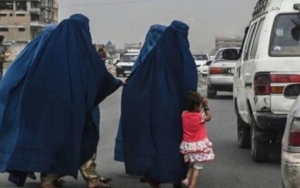 Taliban Kini Larang Perempuan Afghanistan Bepergian Sendiri Tanpa Didampingi Kerabat Pria