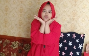 Kurusan, Begini Penampilan Rahmawati Kekeyi Saat Pakai Baju Kedodoran