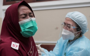 RI Akan Percepat Booster Usai Temukan Transmisi Lokal COVID-19 Omicron, Vaksin Sudah Siap?