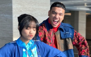 Fuji Tampil Seksi Saat Pose Berdua Bareng Fadly Sebut Sama Cakepnya, Malah Dihujat? 