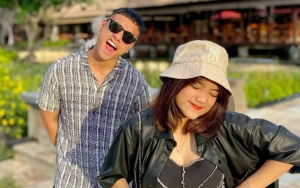 Main TikTok Bareng Fadly, Baju Fuji Malah Bikin Salfok Hingga Terharu
