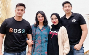 Bak Firasat, Vanessa Angel Berikan Sajadah Ke Medina Zein Pada 30 Hari Sebelum Meninggal 
