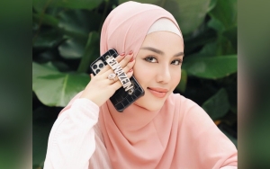 Bantah Nipu, Medina Zein Tunjukkan Bukti Chat Vanessa Angel Pinjam Tas