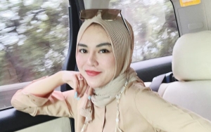 Pamer Bukti Sertifikat, Medina Zein Umumkan Bakal Serahkan Rumah pada Pemenang Hak Asuh Gala  