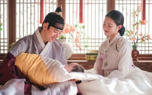 Lee Se Young Malu-Malu Tanyakan Ini pada Junho Sebelum Syuting Adegan Malam Pertama 'The Red Sleeve'