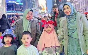 Ada Cerita Belasan Tahun Lalu di Balik Alasan Oki Setiana Dewi Ajak Ibu ke Amerika Serikat