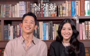 Imutnya Jisoo BLACKPINK Diam-Diam Ngintip Jung Hae In Syuting 'Snowdrop'