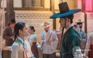 Junho Akui Hatinya Berdebar Saat Lee Se Young Lakukan Ini di Lokasi Syuting 'The Red Sleeve'