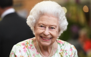 Balita 1 Tahun Dapat Surat dari Kerajaan Inggris Usai 'Cosplay' Mirip Ratu Elizabeth II