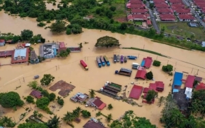 Air Naik dengan Cepat, Publik Malaysia Diingatkan Tak Jadikan Banjir Ajang 'Lomba Renang'