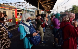 Satgas COVID-19 Klaim RI Sukses Lewati Nataru Tanpa Ledakan Kasus, Begini Faktanya