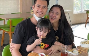 Anak Masih Kecil-Kecil, Eza Gionino Ngode Istri Bakal Hamil Lagi