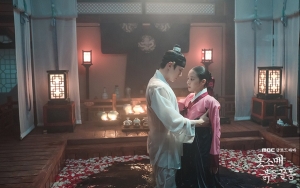 Junho Sempat Pamer Abs di Depan Lee Se Young, Ini yang Dilakukan Usai Syuting 'The Red Sleeve'