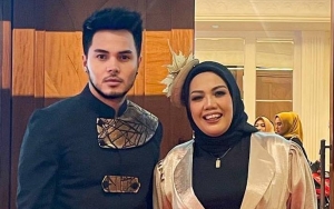 Ely Sugigi Ngaku Digoda Banyak Cowok Meski Sudah 'Sold Out', Balas Begini Saat Disentil Soal Akhirat