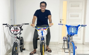 Liburan Ke Jogja, Andre Taulany Sewa Satu Gerbong Kereta Mewah Untuk Keluarganya