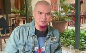 Ahmad Dhani Jenguk Kakek Korban Tabrak Lari, Ternyata Ingin Jual Lagu kepadanya
