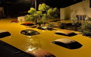 Jayapura Dikepung Banjir Hingga Longsor, Kantor Gubernur Dilaporkan Turut Terendam