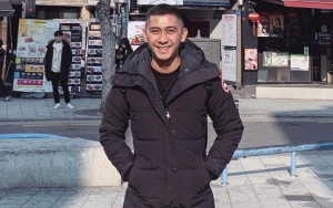 Kenang Mirdad Perdana Posting Foto Keluarga Besar Tanpa Istri, Komentar Kakak Tyna Kanna Disorot