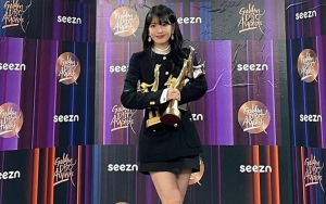 GDA 2022: IU Singgung Fakta 'Celebrity' di Pidato Kemenangan Buat Mewek
