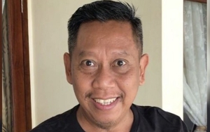 Potret Terbaru Tukul Arwana Bikin Nyesek, Ekspresi Linglung Saat Dicium Anak Banjir Doa