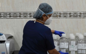 Update COVID-19 Omicron RI: Satu Keluarga di Bandung Terinfeksi, 14 Orang di Jakbar Jadi Suspek