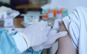 Dinilai Picu Ketimpangan Vaksinasi COVID-19, Kemenkes Bakal Evaluasi Syarat Daerah Beri Booster