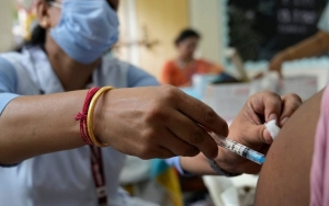 Seorang Pria di India Mengaku Telah Menerima 11 Dosis Suntikan Vaksin COVID Dalam 1 Tahun