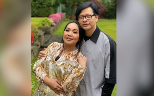 Nangis Bareng Dewi Gita, Armand Maulana Rilis 'Sampai Akhir Zaman' Peringati 28 Tahun Menikah