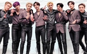 Outfit Stray Kids di Bandara Curi Fokus, Member Ini Paling Mencolok Gara-Gara Syal