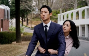 Bikin Gemas, Jung Hae In dan Jisoo Kepergok Saling Curi Pandang di Tengah Syuting 'Snowdrop'