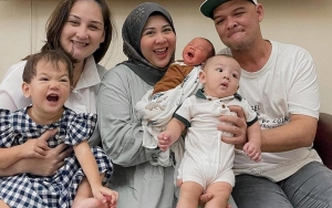 Sempat Diisukan Tak Mau Asuh Baby Balint, Begini Ungkapan Sayang Kesha Ratuliu Untuk Adik Sambungnya