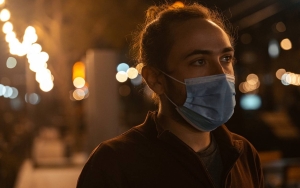 Studi di Inggris Sebut Pria Pakai Masker Terlihat Lebih Menarik Bagi Wanita