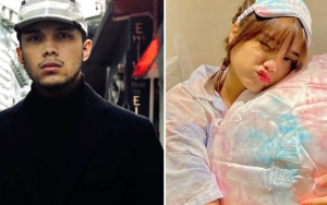 Unggah Video 'Everyday Routine', Ponsel Thariq Halilintar Keciduk Pakai Wallpaper Foto Fuji Berhijab