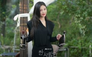 Siap Menikah, Joy Red Velvet Cantik Banget Pakai Gaun Pengantin di Foto Adegan 'The One And Only'