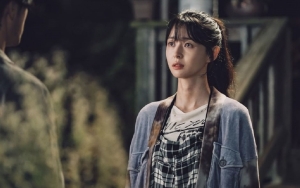 Gaya Busana Kwon Nara di 'Bulgasal: Immortal Souls' Dikritik, Wajah Cantik Disebut Jadi Penyelamat