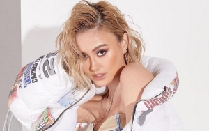 Dinobatkan Jadi Artis Terkaya, Mobil 'Butut' Agnes Monica Curi Fokus