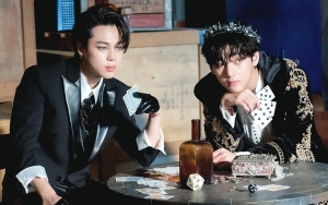 Duo Lawak, V dan Jimin BTS Lebay Banget Jadi Model Merchandise J-Hope