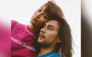 Tara Basro Unggah Momen Suami Pakai Baju Kondangan Lengkap Saat ke Warteg