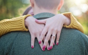 Kisah 'Cinta' Saat Lockdown Viral, Wanita Tiongkok Ini Bakal Nikah dengan Teman Kecan Butanya
