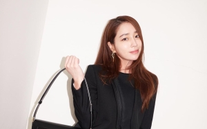 Lee Min Jung Tak Pernah Pamer Meski dari Keluarga Terpandang, Rajin Balas Komentar Fans
