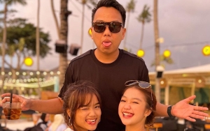 Fuji Terciduk Pamer Wajah Jutek di Depan Chika, Senyum Akur Ala Bestie Cuma Tameng?