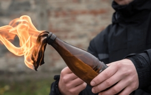 Terungkap Alasan ASN Lempar Molotov ke Kantor Bupati di Kalbar Saat Pelantikan Pejabat Berlangsung