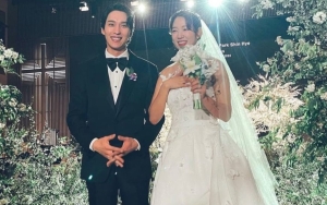Serba Pink, Potret Park Shin Hye dan Choi Tae Joon Bareng Bridesmaid Tuai Perhatian