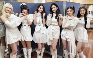 IVE Tampil Cantik Pakai Hanbok dan Ucapkan Selamat Imlek