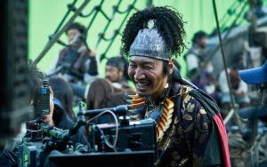 Lee Kwang Soo Curhat Dihantui Penguin Usai Syuting 'The Pirates: Goblin Flag'